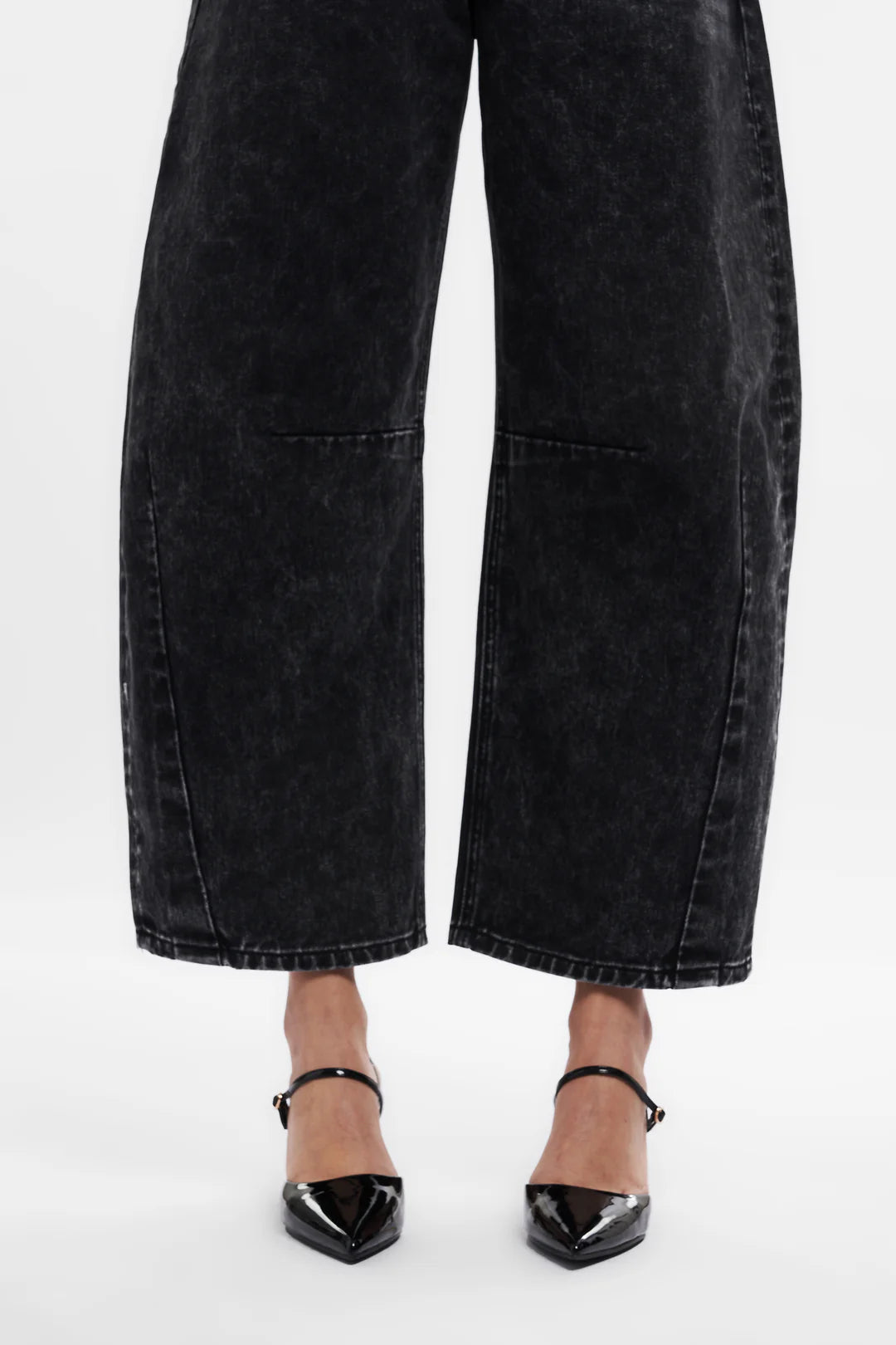 Katia Barrel Leg Jeans