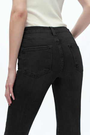 Mid Rise Straight Raw Edge Denim Jeans