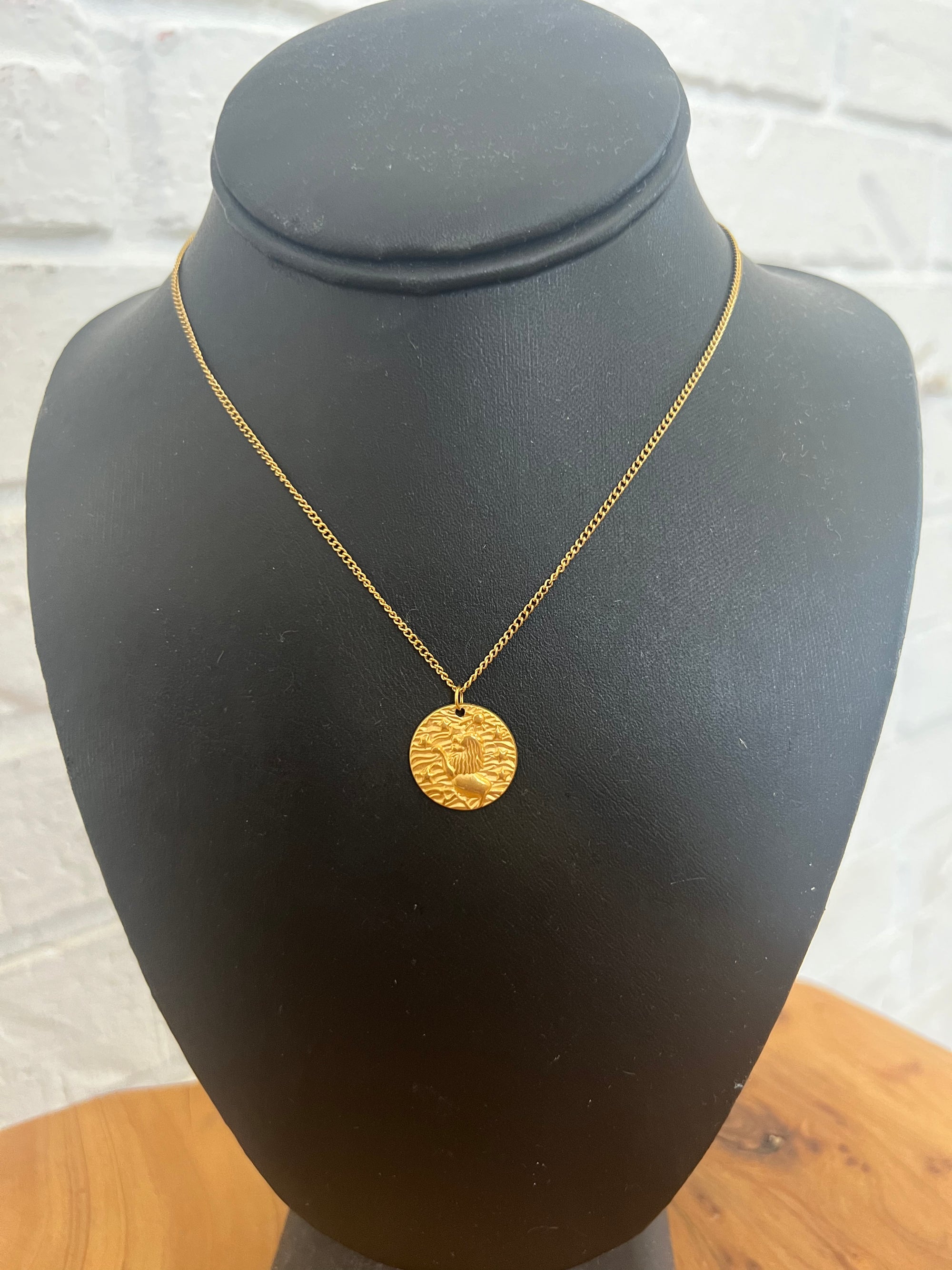 18K Gold Leo Necklace