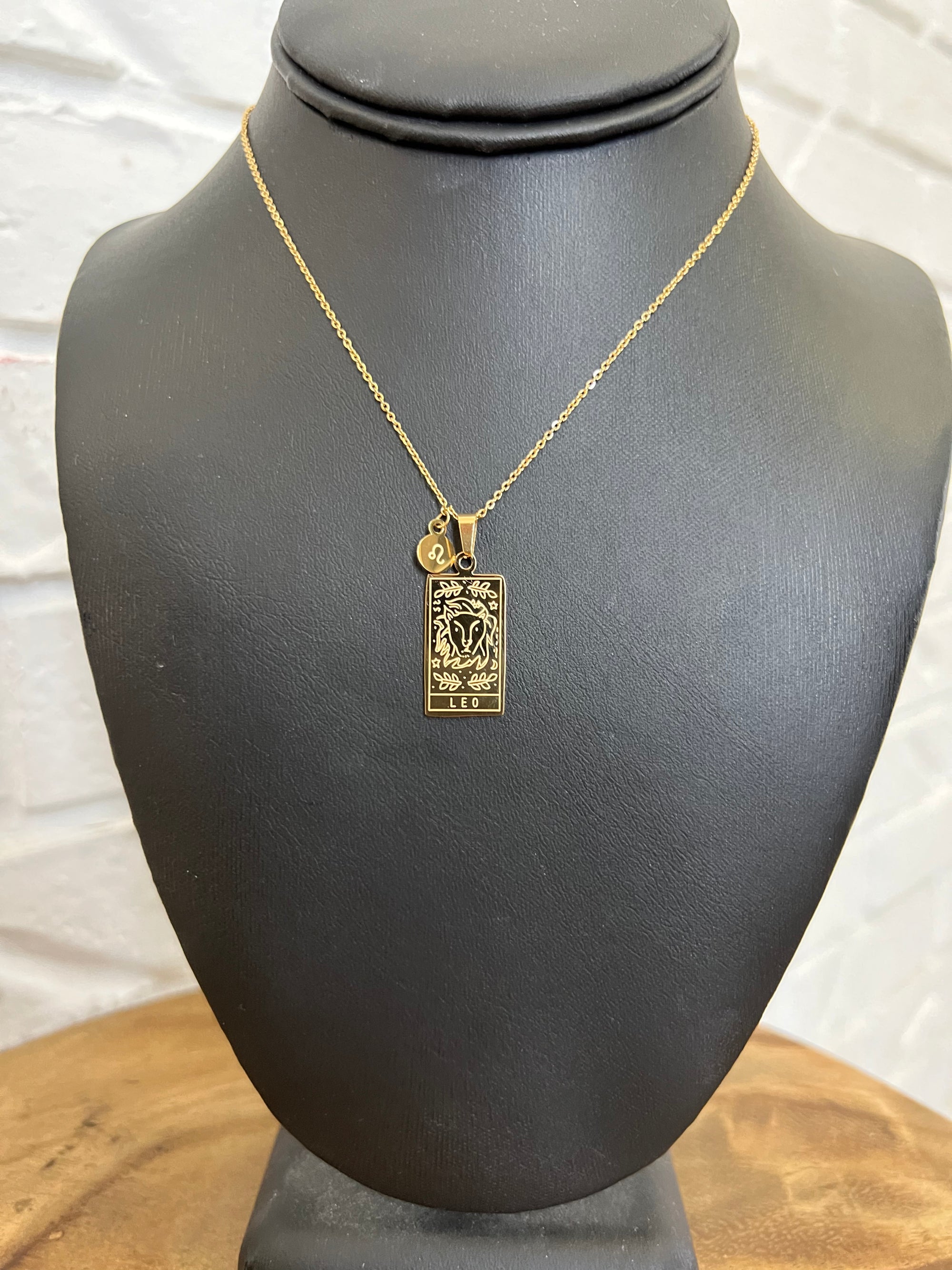 18K Leo Necklace