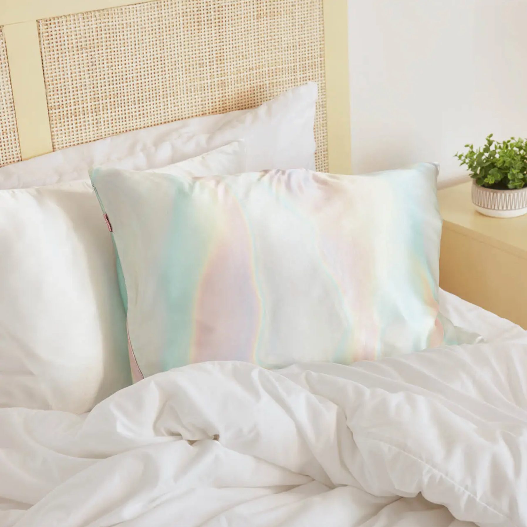 KITSCH Satin Pillowcase - Aura